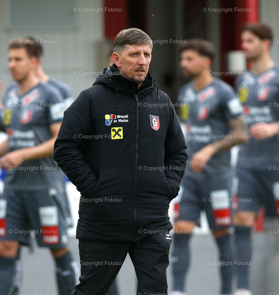A_LUI_23052025_02 | SPORT FUSSBALL REGIONALLIGA MITTE ASKOE OEDT-UNION GURTEN 23.0.2025 IM BILD: TRAINER PETER MADRITSCH (GURTEN) FOTO:FOTOLUI