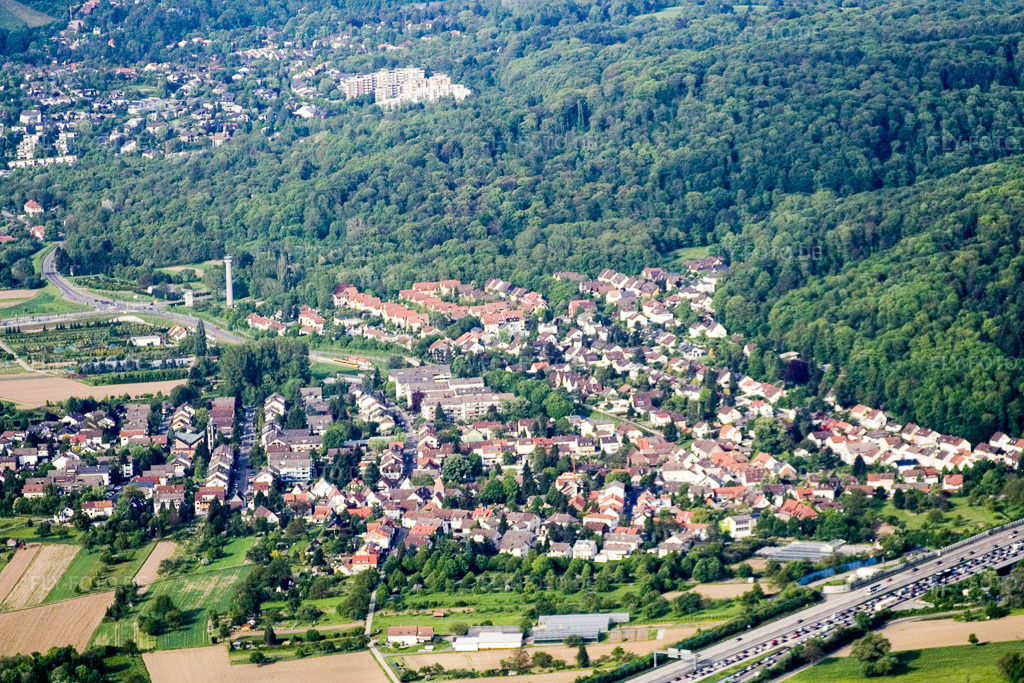 Luftbild: Ortsansicht von Süden im Ortsteil Wolfartsweier in Karlsruhe im Bundesland Baden-Württemberg in Deutschland. Foto: IMG_1942.jpg vom 14.05.2006 durch Werner Riehm/FLY-FOTO.de