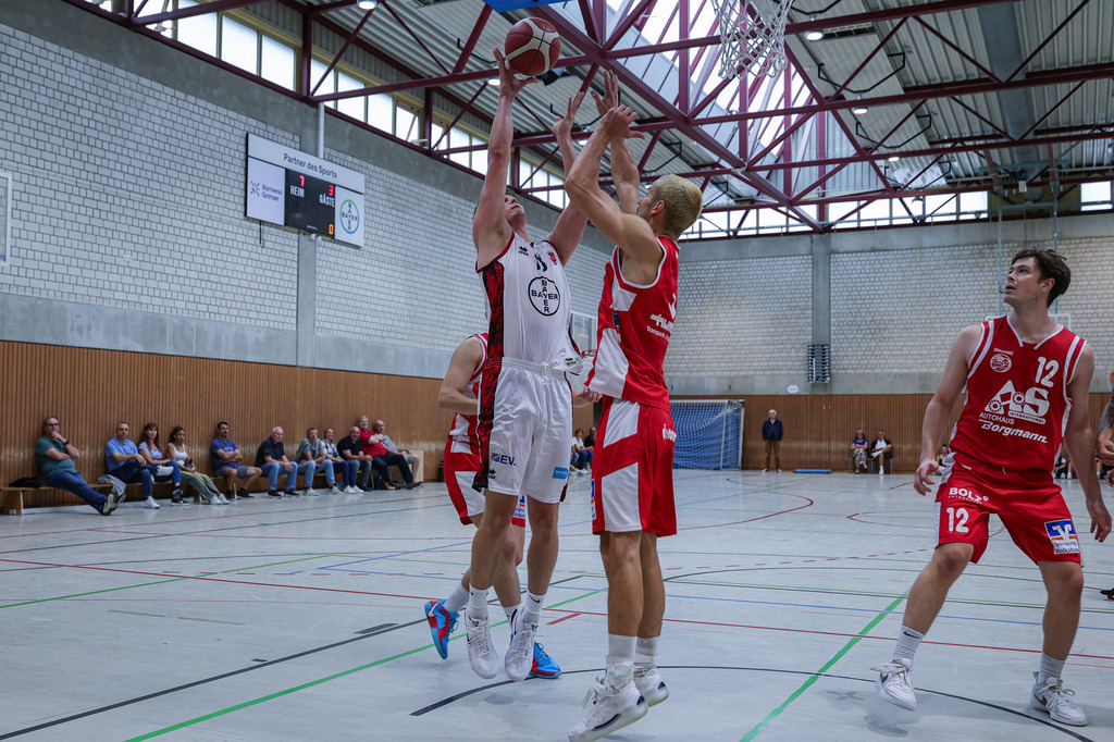 Regio Test BAYER GIANTS vs BSV Münsterland Baskets Wulfen-18 | Fotos von Basketballspielen aus dem Raum NRW fotografiert von Gero Mueller-Laschet und Daniel Schaefer - Realisiert mit Pictrs.com