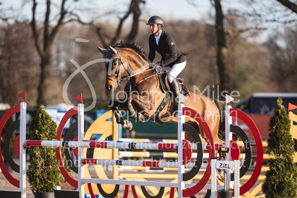 250408_Mühlen_Youngster-M-601 | Deine schönsten Turniermomente als professionelle Fotos! Entdecke hochwertige Pferdesport-Fotografie im Online-Shop. Jetzt Fotos finden & bestellen!