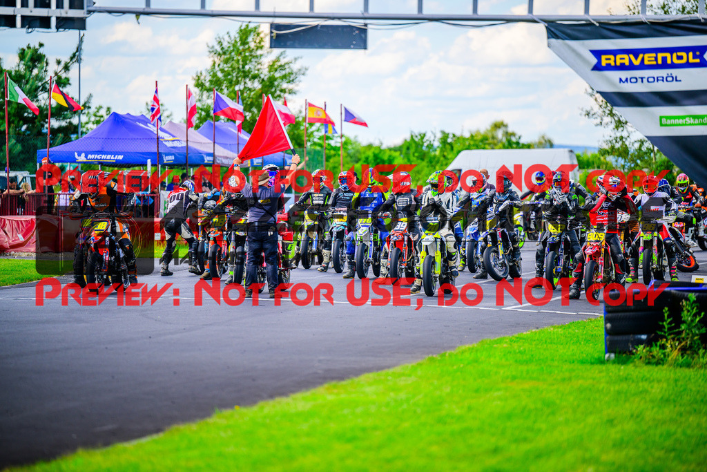 MaZZes_FotoMatrix_240714_6021986_0465 | S2