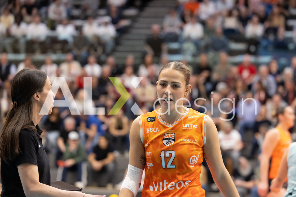 Volleyball I Frauen I Saison 2025-2026 I Volleyball NLA | Women I  Playoffs Finals 1/5 I viteos NUC - VC Kanti Schaffhausen I 06.04.2026 | 12 Fabiana Branca (CH) (Viteos NUC) – Mitte - Realisiert mit Pictrs.com
