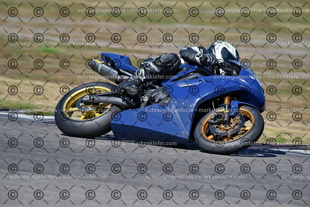 26bt04-0146 | markuskiefer.com - Realisiert mit Pictrs.com