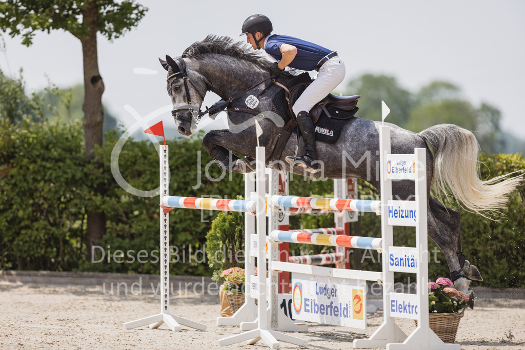 230616_Lemwerder_Springpf-L2-622 | Deine schönsten Turniermomente als professionelle Fotos! Entdecke hochwertige Pferdesport-Fotografie im Online-Shop. Jetzt Fotos finden & bestellen!