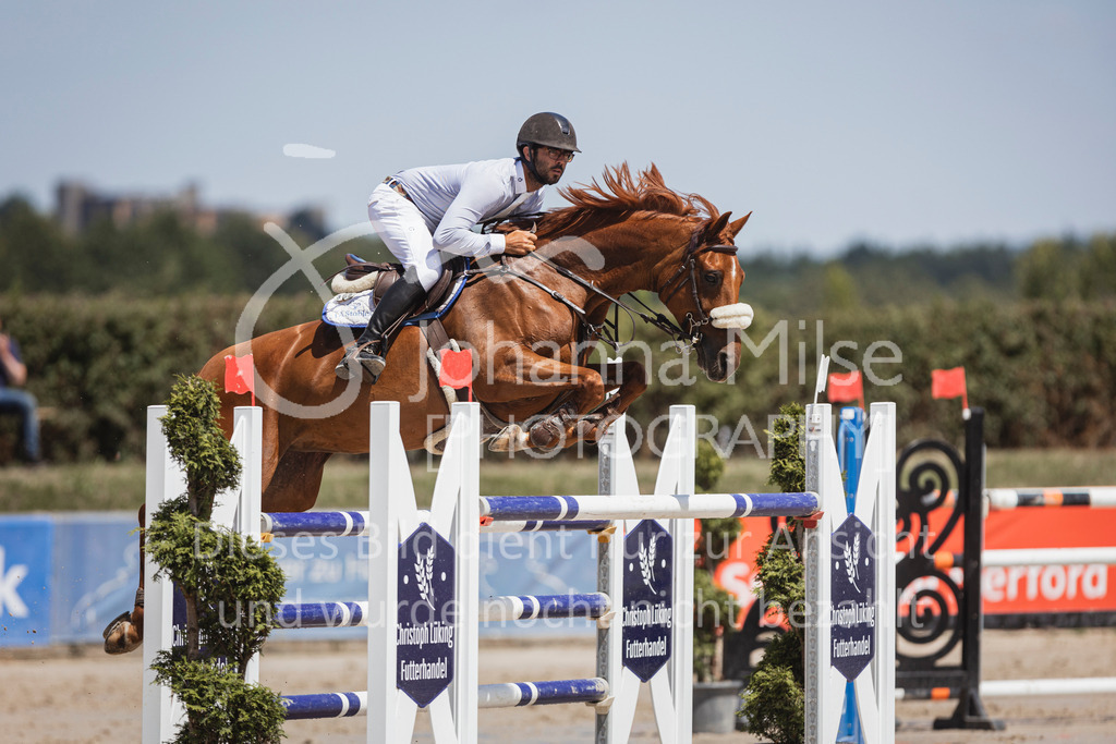 240629_LüPfSpTa_Youngster-S-134 | Deine schönsten Turniermomente als professionelle Fotos! Entdecke hochwertige Pferdesport-Fotografie im Online-Shop. Jetzt Fotos finden & bestellen!
