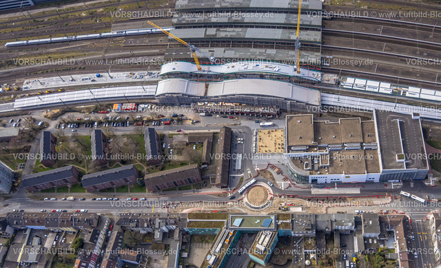Duisburg240303887 | Luftbild, Hauptbahnhof Hbf Großbaustelle mit Neubau Gleishalle und Bahnhofsvorplatz Ost, neuer Kreisverkehr, Neudorf-Nord, Duisburg, Ruhrgebiet, Nordrhein-Westfalen, Deutschland, Duisburg-S