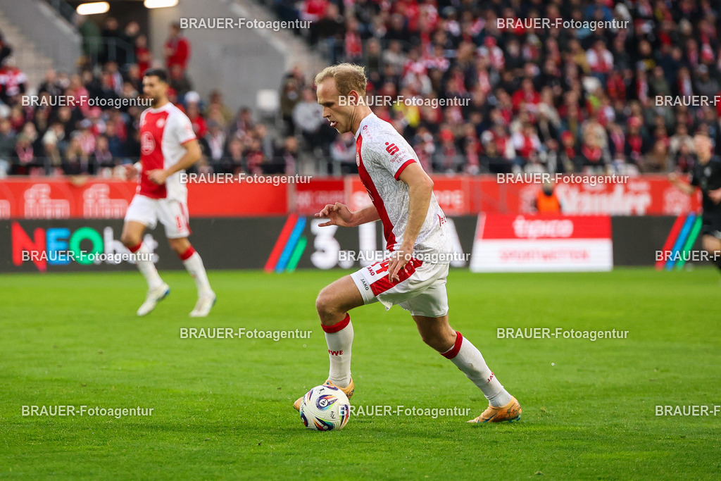 Rot-Weiss Essen - 1.Fc Schweinfurt | Essen, Deutschland, 02.11.2025 Lucas Brumme  (Rot-Weiss Essen) Einzelaktion während des 3.Liga Spiels zwischen  Rot-Weiss Essen und 1.Fc Schweinfurt am 02.11.2025 im Stadion an der Hafenstraße in Essen. (Foto von Timo Bluhmki-Schmidt/Brauer Fotoagentur