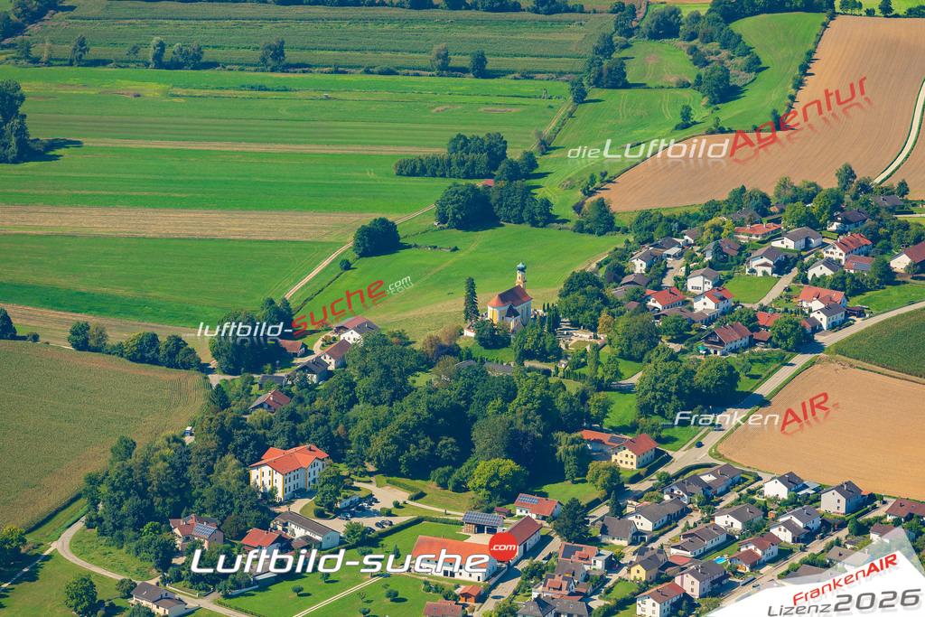 Luftaufnahme von Zangberg - Die Luftaufnahme wurde 2025 vom UL-Flugzeug heraus erstellt ( keine Drohne ) - Hochauflösende Luftaufnahme - für professionelle Ausdrucke geeignet. Die Geschenkidee !Mit Lizenz und Bildrechte bestellbar