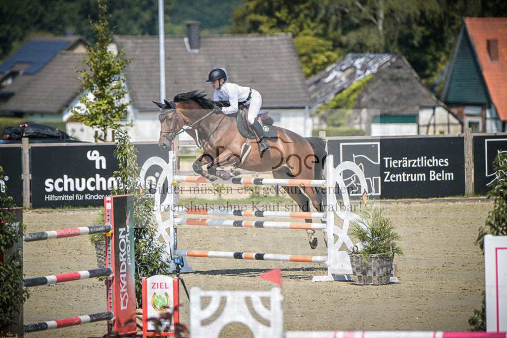 DOS_0634 | Entdecke hochwertige Reitturnierfotos von Foto Oger. Professionell, emotional und authentisch – jetzt Lieblingsmomente im Shop bestellen.Deutschlandweite Turnierfotografie. - Realisiert mit Pictrs.com