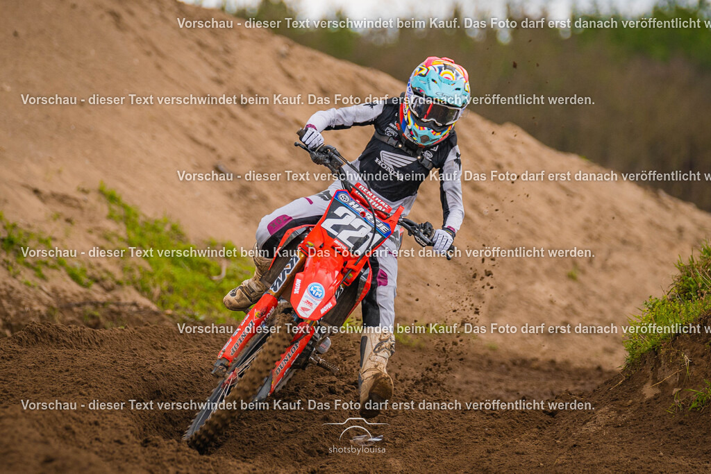 04_13_Bensdorf_Ladies-3624 | Sportfotografin aus Berlin-Brandenburg mit Fokus auf Motocross. Ich halte deine sportliche Leistung und echte Emotionen auf und neben der Strecke professionell fest. Entdecke die Fotos von deinem Rennen und bestelle sie direkt hier im Shop.