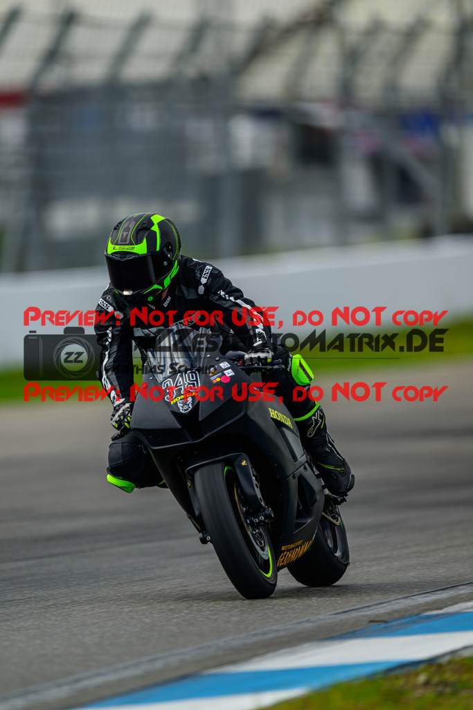 MaZZes_FotoMatrix_240615_6723 | WEISS