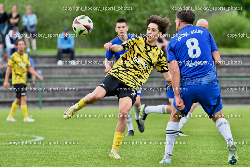 FC Faakersee vs. URC Thal Assling | #12 Moritz Nico Prugger FC Faakersee, #8 Patrick Hainzer URC Thal Assling, FC Faakersee vs. URC Thal Assling, FC Faakersee vs. URC Thal Assling am 04.05.2025 in Finkenstein (Sportplatz Finkenstein), Austria, (Photo by Bernd Stefan)