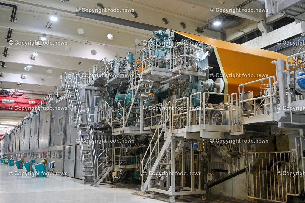 Heinzel Paper_ Laakirchen Papier AG_ 29.06.2023-48 | 29.06.2023, Laakirchen, AUT, Heinzel Paper, Laakirchen Papier AG, im Bild Papiermaschine PM10