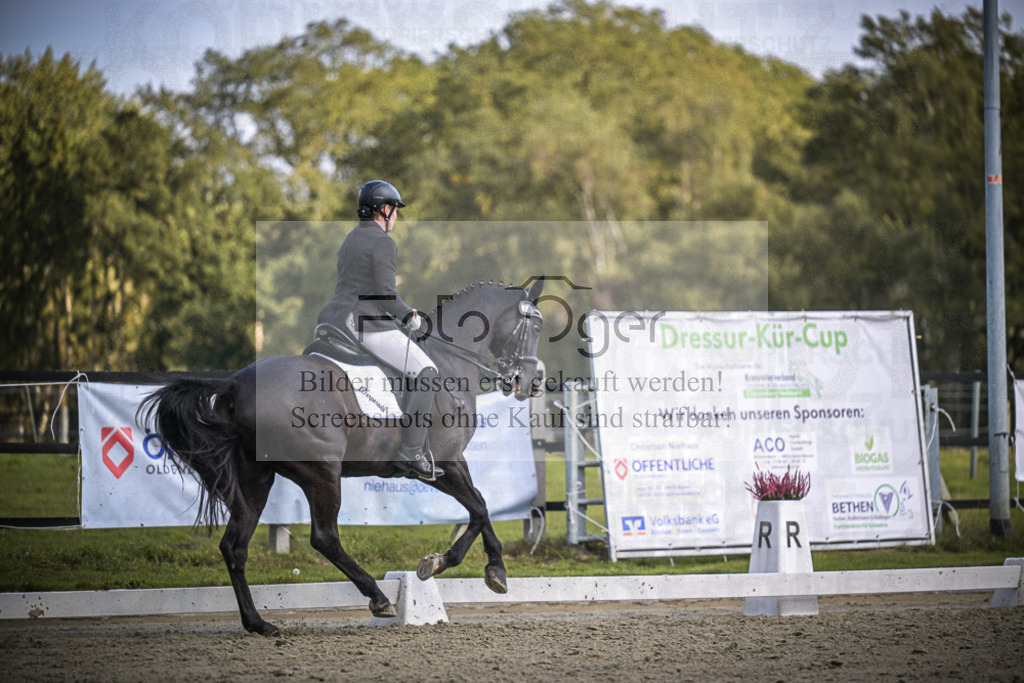 DOS_0803 | Entdecke hochwertige Reitturnierfotos von Foto Oger. Professionell, emotional und authentisch – jetzt Lieblingsmomente im Shop bestellen.Deutschlandweite Turnierfotografie. - Realisiert mit Pictrs.com