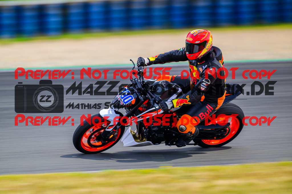 MaZZes_FotoMatrix_240725_6007705_2305 | BLAU