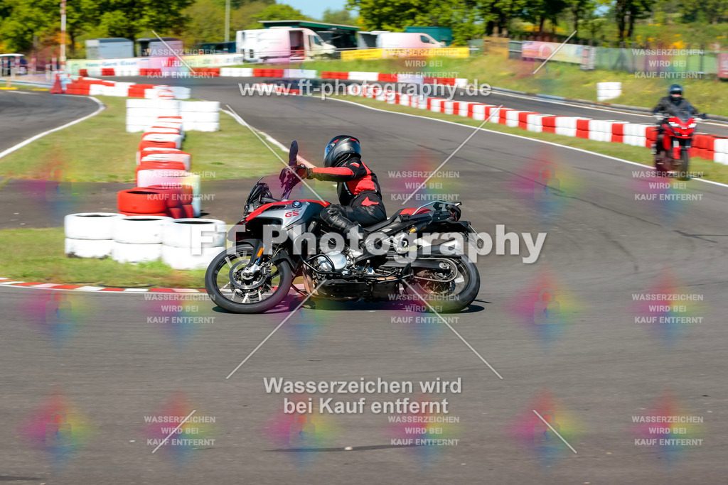 Moto-TeamOBK-21604 | Hier findet Ihr Bilder von Touristenfahrten auf der Nürburgring Nordschleife oder von anderen Veranstaltungen die ich besucht habe. Viel Spass beim Durch Schauen 