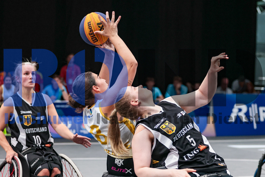 SES_RRG3x320250720-165 | bond - Realisiert mit Pictrs.com