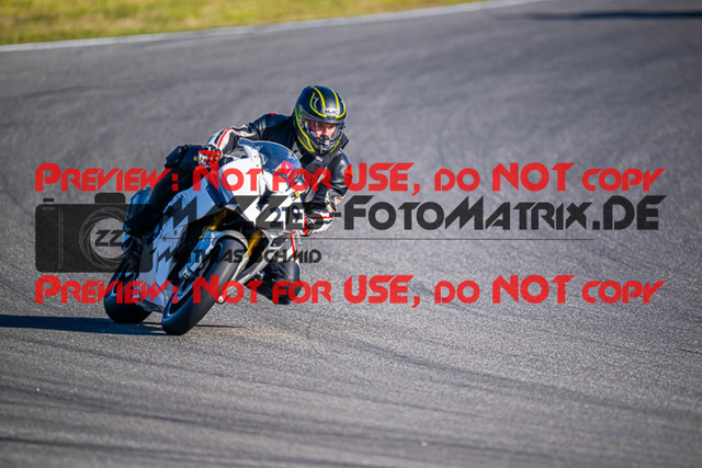 MaZZes_FotoMatrix_230410_0539 | GELB