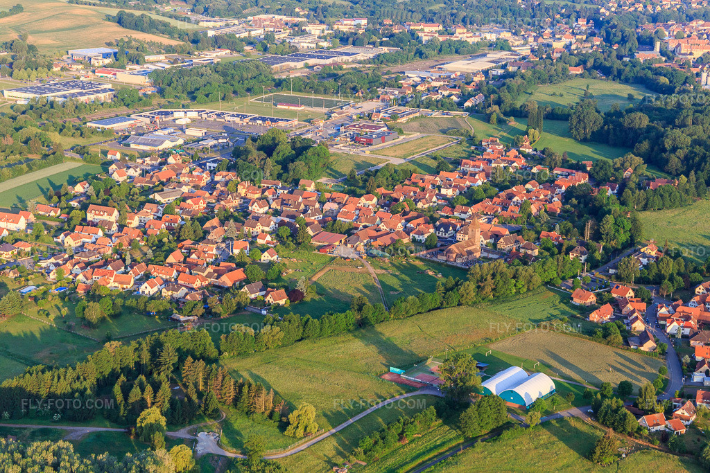 Aerial view: View of the town from the east in the district Altenstadt in Wissembourg in the state Bas-Rhin, France. – Photo: IMG_100648.jpg taken on 06/02/2017 by Werner Riehm/FLY-FOTO.com – Resolution of the original: 5472 x 3648 px