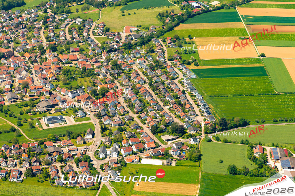Das Luftbild zeigt :  Wangen - Die Luftaufnahme wurde 2024 vom UL-Flugzeug aus erstellt ( keine Drohne ) - Hochauflösende Luftaufnahme - Für grossformatige Ausdrucke geeignet. Die Geschenkidee !Mit Lizenz und Bildrechte bestellbar