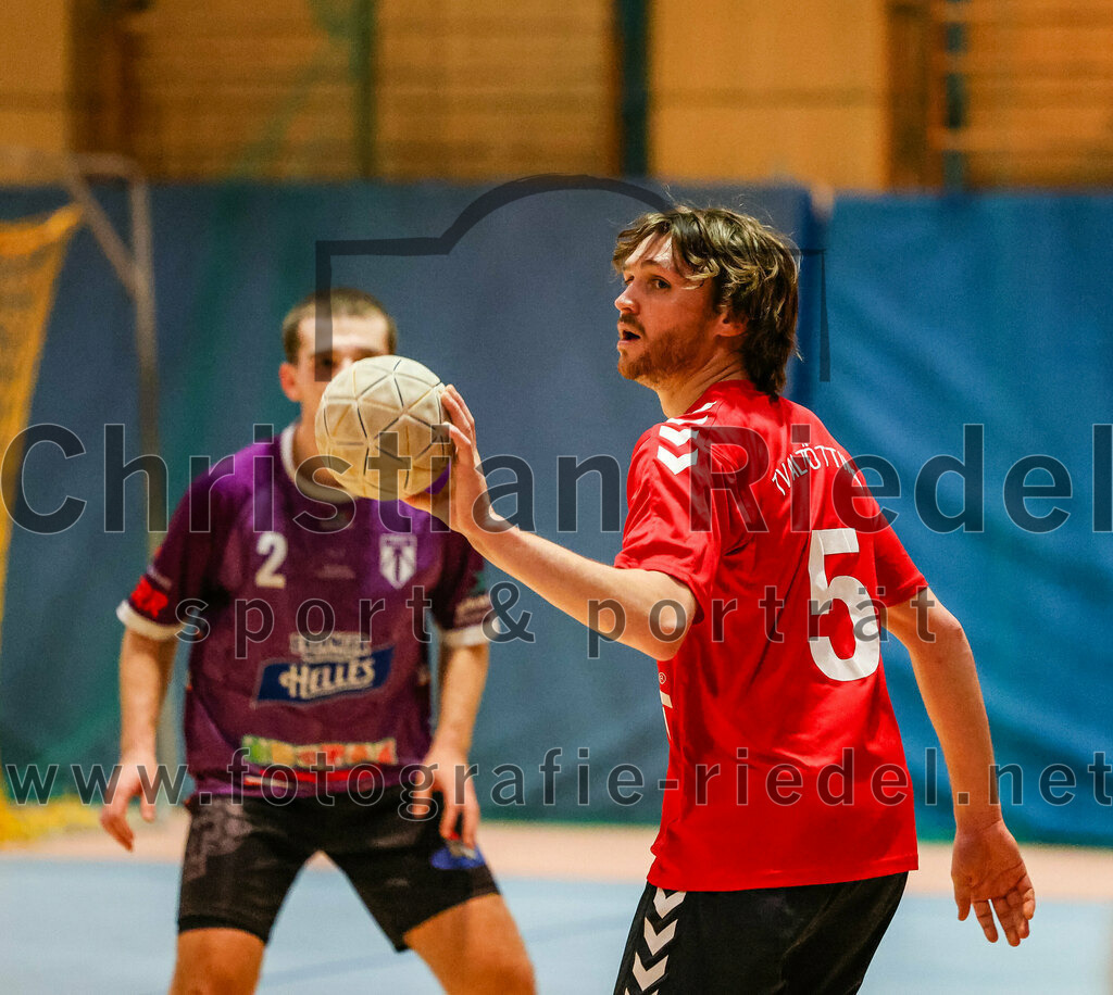 2024-01-27_037_SpVgg_Altenerding_gegen_TV_Altoetting | Erding, Deutschland, 27.01.2024:
Handball, Bezirksoberliga Männer 2023 / 2024, 13. Spieltag, SpVgg Altenerding gegen TV Altötting, Endergebnis: 30:28

Martin Taubeneder (TV Altötting, #5)

Foto: Christian Riedel / fotografie-riedel.net