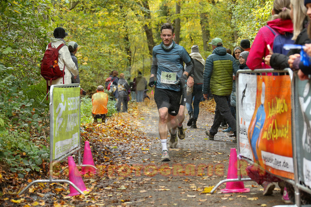 251026_1248_EX1_1437 | Sportfotografie im Rhein-Sieg Kreis, Köln, Bonn, NRW, Rheinland Pfalz, Hessen, etc. Unser Tätigkeitsfeld umfasst den Laufsport vom Volkslauf über den Marathon, Duathlon, Triathon bis zum Ultralauf wie Kölnpfad Ultra oder Schindertrail.