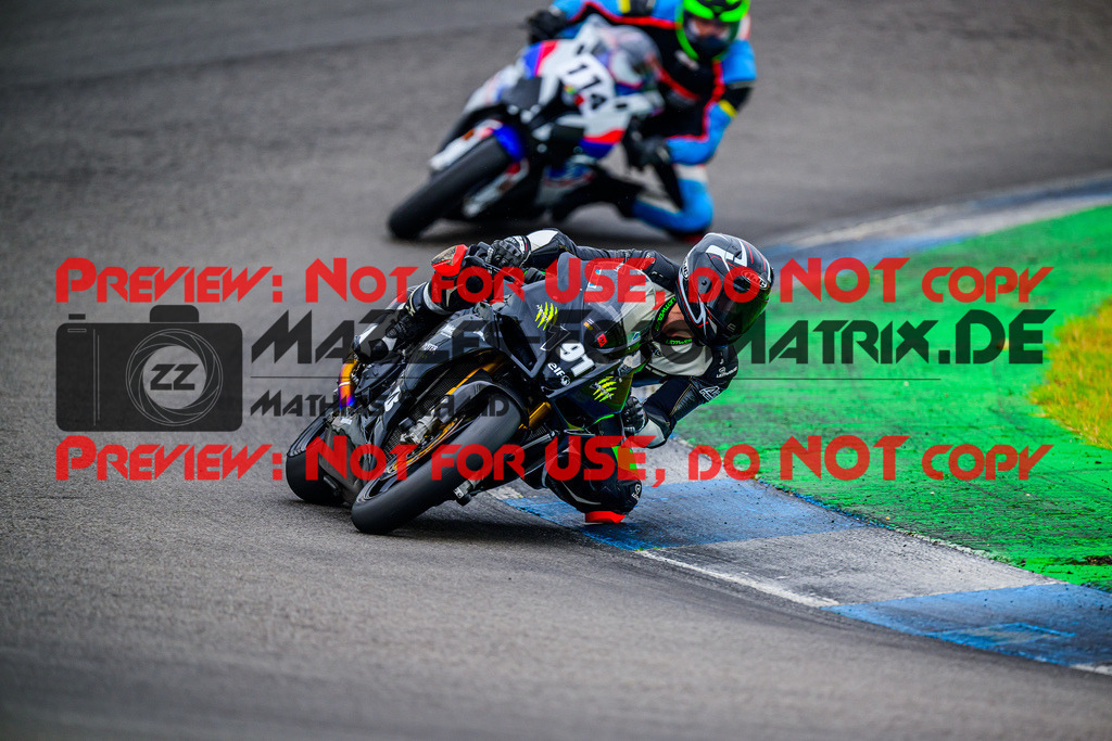 MaZZes_FotoMatrix_240614_6007705_5080 | ROT