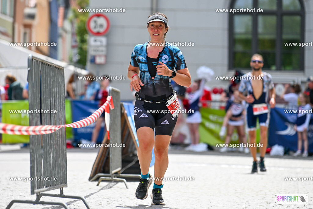 SZI_7926 | Stadttriathlon Erding 2025. #yourpictrs #sportshot_your_pictrs @Sportshotphotography #stadttriathlonerding Copyright: www.sportshot.de