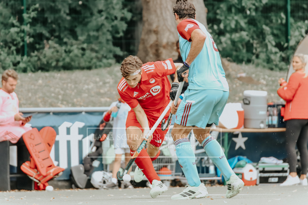 Herren_Bundesliga_02_F_RWK-UHC_21.09.25_Köln (255 von 471) | lanaschraderfotografie - Realisiert mit Pictrs.com