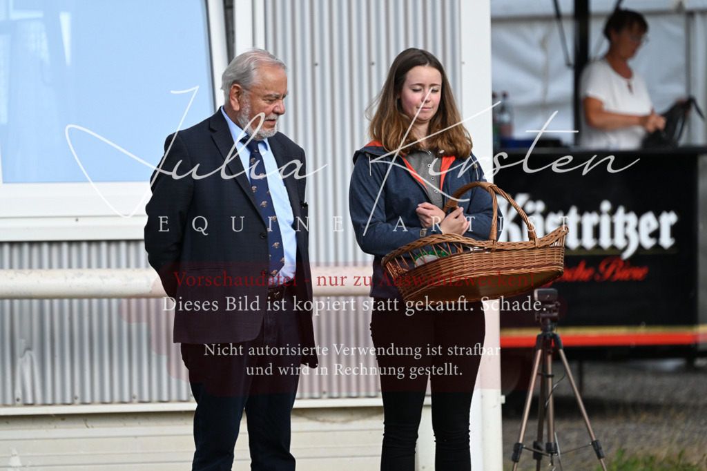 DSC_7639 | Pferde- und Turnierfotografie in Westsachsen. Pferdeportraits, Auftragszeichnungen und intuitive Kunst.