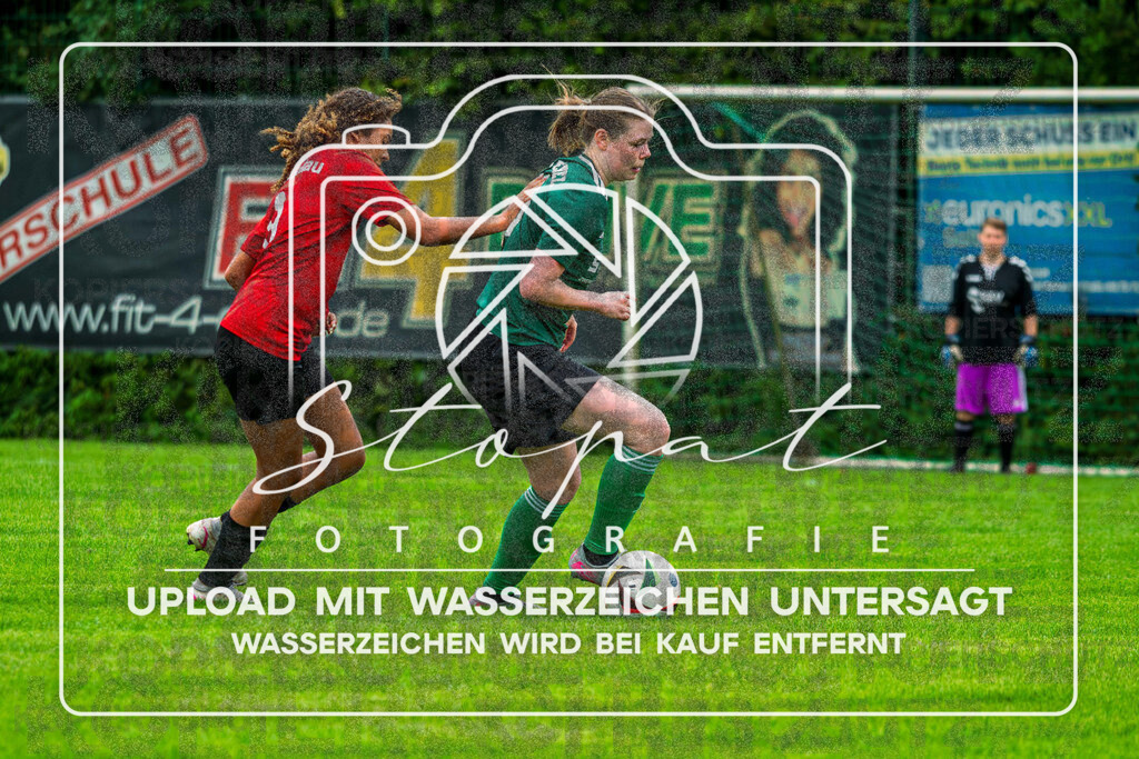 260919-MTVSCT-0030 | v.l. Olivia Ibellow (MTV Soltau #9), Lina Hebenbrock (SC Tewel #9); Kreisliga Damen ROW - MTV Soltau vs. SC Tewel am 19.09.2026 in Sportpark Ost, Soltau - Realisiert mit Pictrs.com