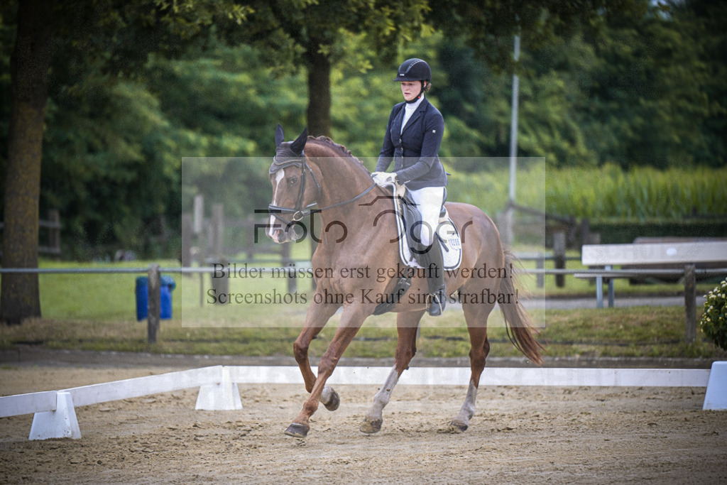 DOS_1635 | Entdecke hochwertige Reitturnierfotos von Foto Oger. Professionell, emotional und authentisch – jetzt Lieblingsmomente im Shop bestellen.Deutschlandweite Turnierfotografie. - Realisiert mit Pictrs.com