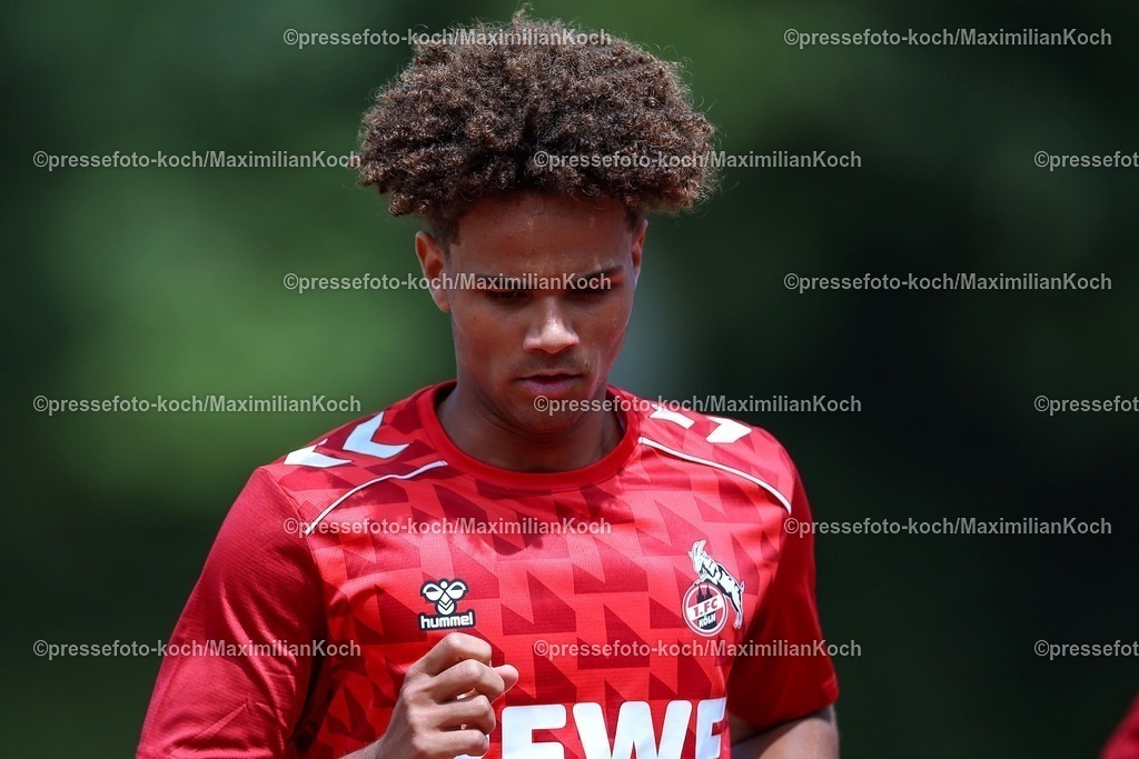 1FC12072501079 | 12.07.2025, Fußball, SV Bergisch Gladbach 09 - 1. FC Köln, Testspiel, BELKAW-Arena, Saison 2025 2026: Neo Telle (1.FC Koeln #49) DFB regulations prohibit any use of photographs as image sequences and or quasi-video.