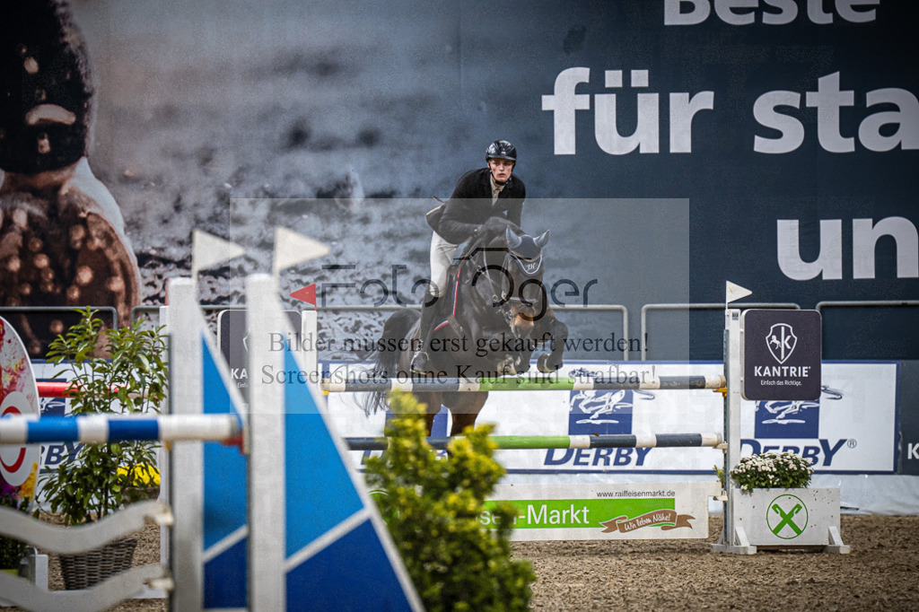 DOS_2776 | Entdecke hochwertige Reitturnierfotos von Foto Oger. Professionell, emotional und authentisch – jetzt Lieblingsmomente im Shop bestellen.Deutschlandweite Turnierfotografie. - Realisiert mit Pictrs.com