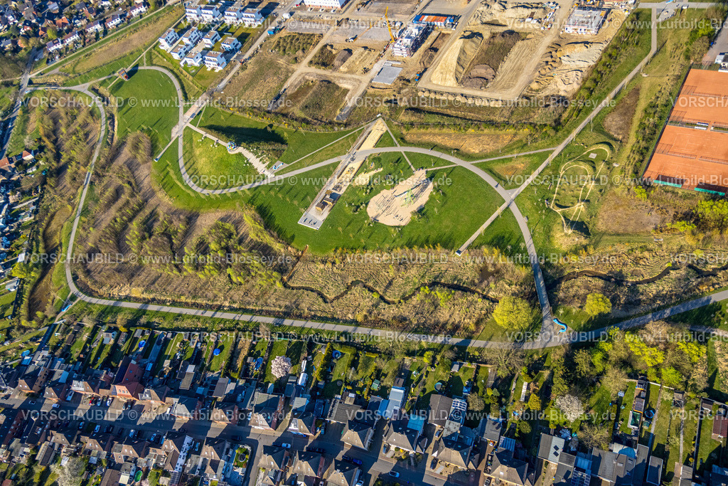 Selm250404915 | Luftbild, Auenpark und Selmer Bach mit Grünfläche, Wohngebiet Grüner Weg, Beifang, Selm, Münsterland, Nordrhein-Westfalen, Deutschland
