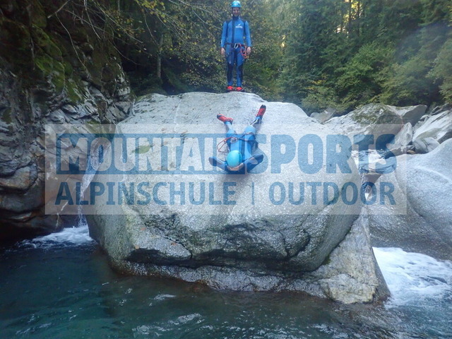 P1010051 | Bestelle die Bilder deines Berg- oder Wasser-Abenteuers mit Mountain Sports bequem von zu Hause aus direkt über unseren Online Fotoshop von pictrs.com. - Realisiert mit Pictrs.com