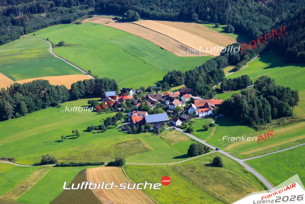 Die Luftaufnahme Wurbach - Marktrodach wurde vom UL-Flugzeug (keine Drohne) aus fotografiert.Hohe Druck- Auflösung-die Geschenkidee!