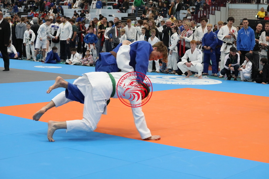 1J7A3091 | Fotos vom Adler Cup - Pictures from Adler Cup

Hier findet Ihr alle Eindrücke und großen Momente der Adler Cup Wochenenden. Here you will find all impressions and great moments of the Adler Cup weekends. - Realisiert mit Pictrs.com