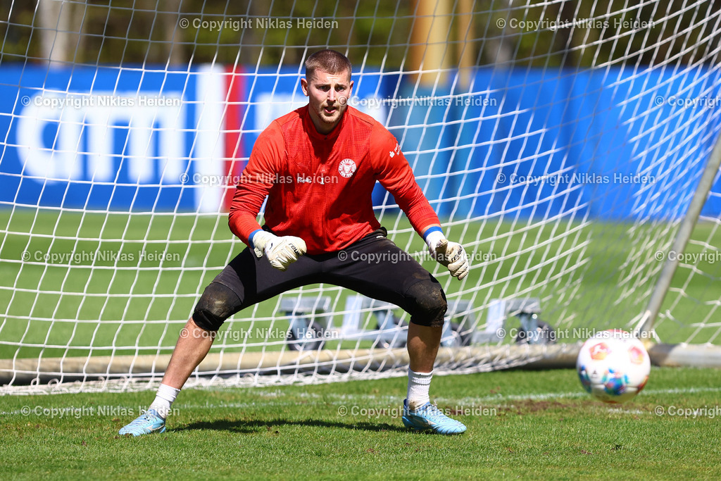 NH_HolsteinKiel_Training_28042026 | #1 Timon Weiner (Holstein Kiel)Fußball I Herren I Training I Saison 2025-2026 I Holstein Kiel I 28.04.2026 I Citti-Fußballpark