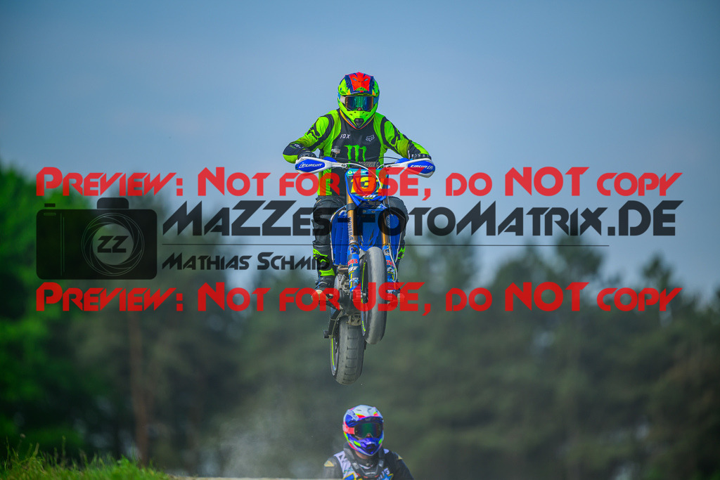 MaZZes_Fotomatrix_20250502_6007705_0927 | UE40