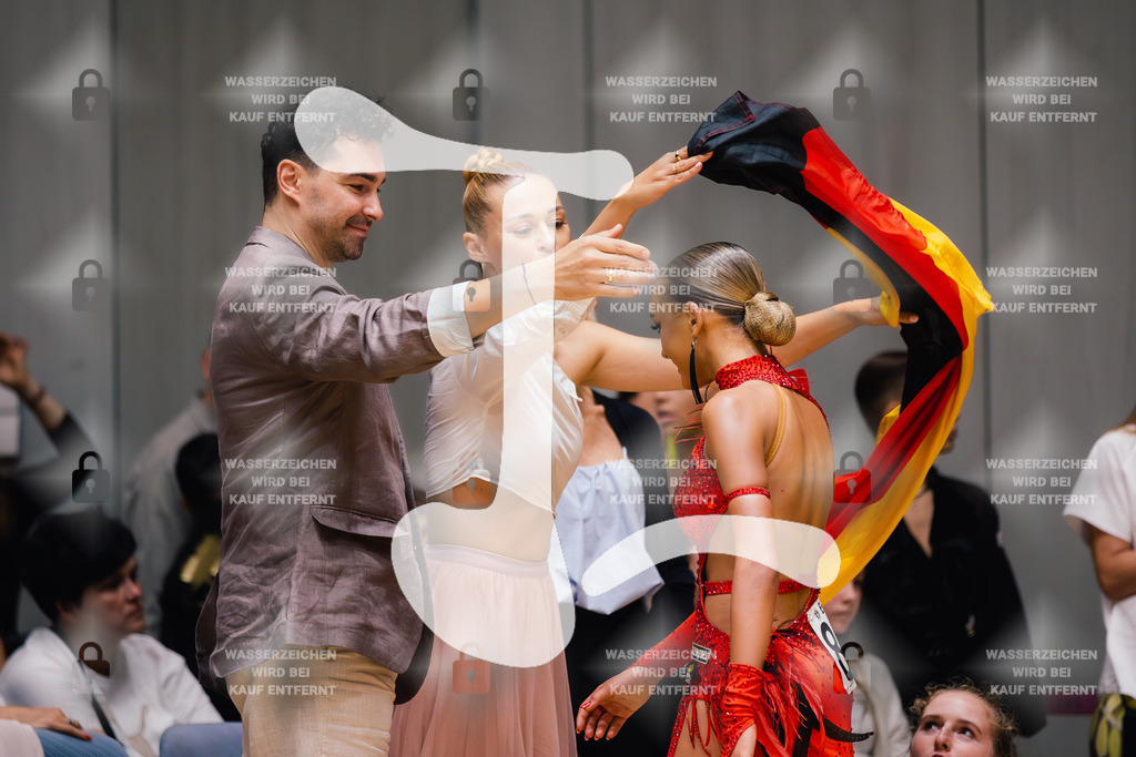 GOC 2025 - WDSF Solo Junior II Latin Female - 2025-08-21-8837 | Webshop for digital downloads and prints of dance sport, event & show photographer Julian Link - Realisiert mit Pictrs.com