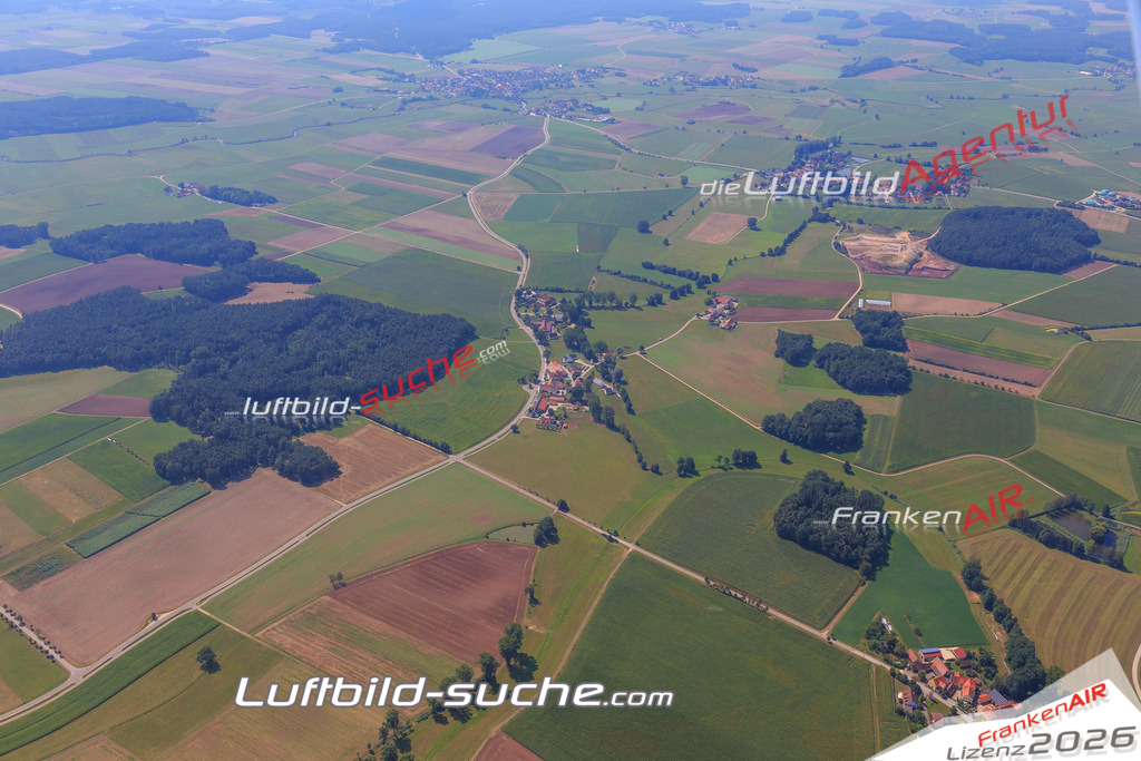 Luftbild von  Weidenbach - Luftaufnahme wurde 2015 von https://frankenair.de mittels Flugzeug (keine Drohne) erstellt - die Geschenkidee