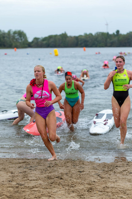 DLRG, Rettungssport, Beach- & Oceanevents, NRW-Landesmeisterschaften Freiwasser Rettungssport 2026 20.09.2026 | Kalkar-Wissel, Deutschland - September, 20: Impressionen der 7. NRW-Landesmeisterschaften Freiwasser Rettungssport 2026 im Naturbad Wisseler See (Foto: Benedikt Lang (DLRG)) - Realisiert mit Pictrs.com
