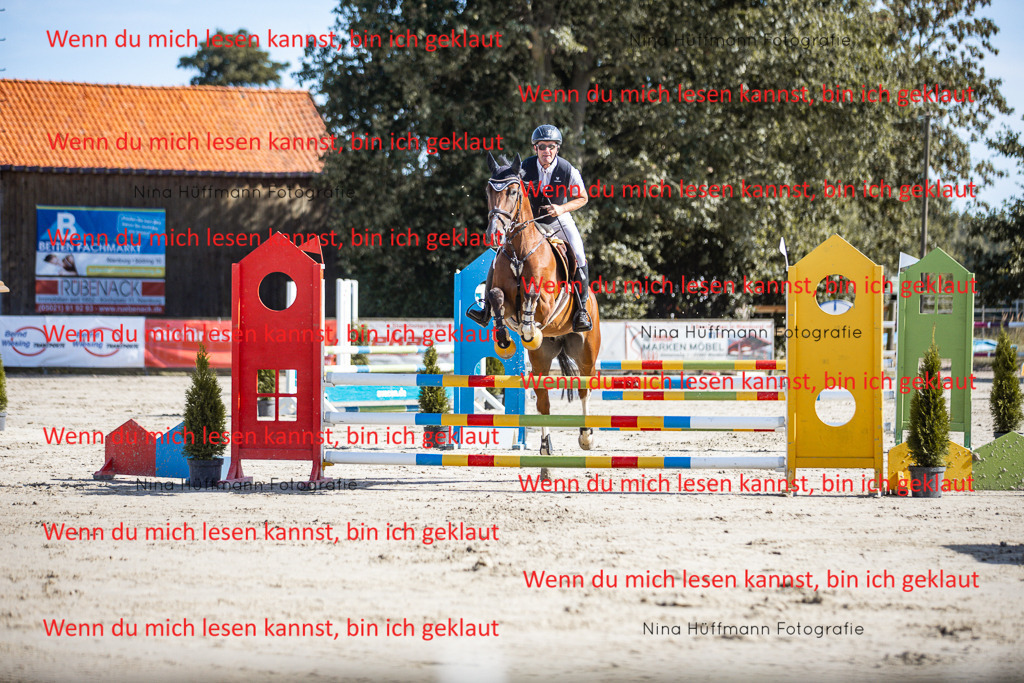 BK1A7069 | Turnierbilder Turnierfotos Nina Hüffmann Turnierfotografie Pferdefotografie Tierzeichnung Haustierzeichnung Pferdezeichnung Hundezeichnung Videograf  - Realisiert mit Pictrs.com