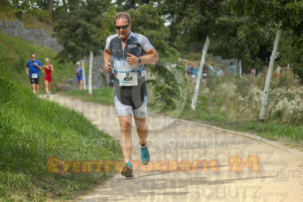 250824_1357_EX1_4391 | Sportfotografie im Rhein-Sieg Kreis, Köln, Bonn, NRW, Rheinland Pfalz, Hessen, etc. Unser Tätigkeitsfeld umfasst den Laufsport vom Volkslauf über den Marathon, Duathlon, Triathon bis zum Ultralauf wie Kölnpfad Ultra oder Schindertrail.