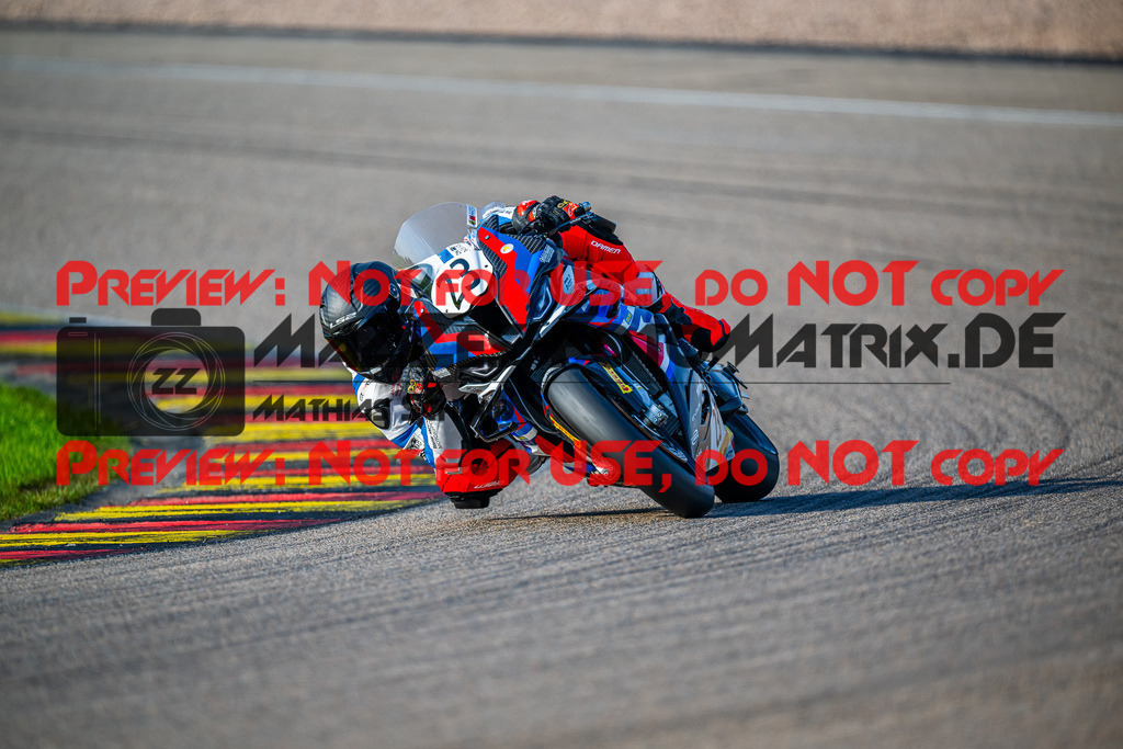 MaZZes_FotoMatrix_240504_6007705_5897 | STK1000