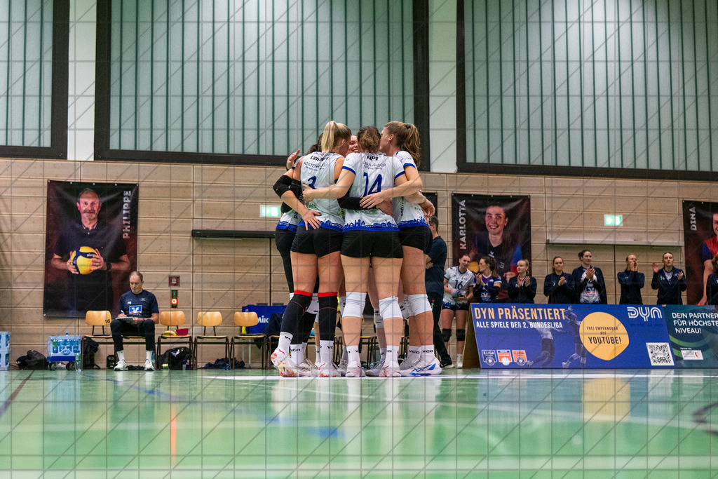2. VBLF Nord 25/26 | Spiel 4053 | VC Osnabrück vs. TV Cloppenburg | //  13.12.25: 2. VBLF Nord 25/26 | Spiel 4053 | VC Osnabrück vs. TV Cloppenburg / Osnabrück / Deutschland  //   CREDIT:www.bullenfotos.de, Martin König, Hörner Weg 40, D-49078 Osnabrück, +4917663732967 // Nutzung und Weitergabe nur zu den vereinbarten Zwecken. Presseanfragen an Ersteller. Alle Rechte beim Ersteller. Honorierung nach MFM. - Realisiert mit Pictrs.com