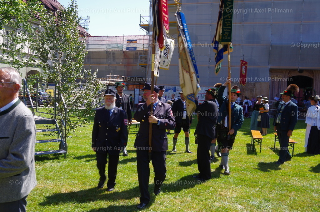 IMGP6758 | fotografiert von Axel PollmannLeonhardi Wallfahrt Benediktbeuern und Murnau, Fronleichnam, Fasching, Landschaft im Loisachtal und Benediktbeuern  - Realisiert mit Pictrs.com