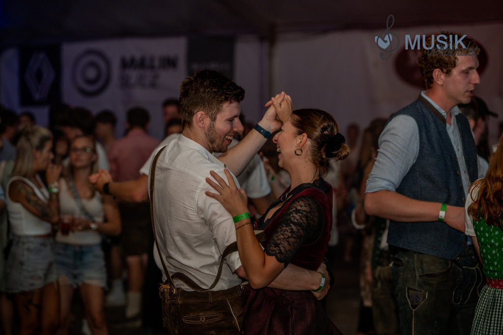 DSC_3927 | "Fussifoto.com – Ihr Ansprechpartner für hochwertige Fotografie! Entdecken Sie kreative Bilder und professionelle Dienstleistungen. Kontaktieren Sie uns für Ihre Projekte!"