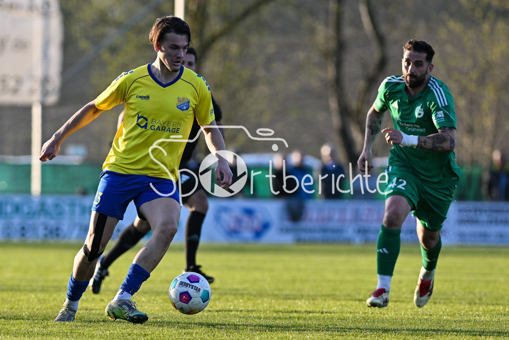 FC Pipinsried - TSV Grünwald | im Duell Valdrin KONJUHI (FC Pipinsried 23) und Linor SHABANI (TSV Gruenwald 42) / Zweikampf / Bayernliga Sued: FC Pipinsried - TSV Gruenwald, Kuechenstadel Arena am 11.04.2025